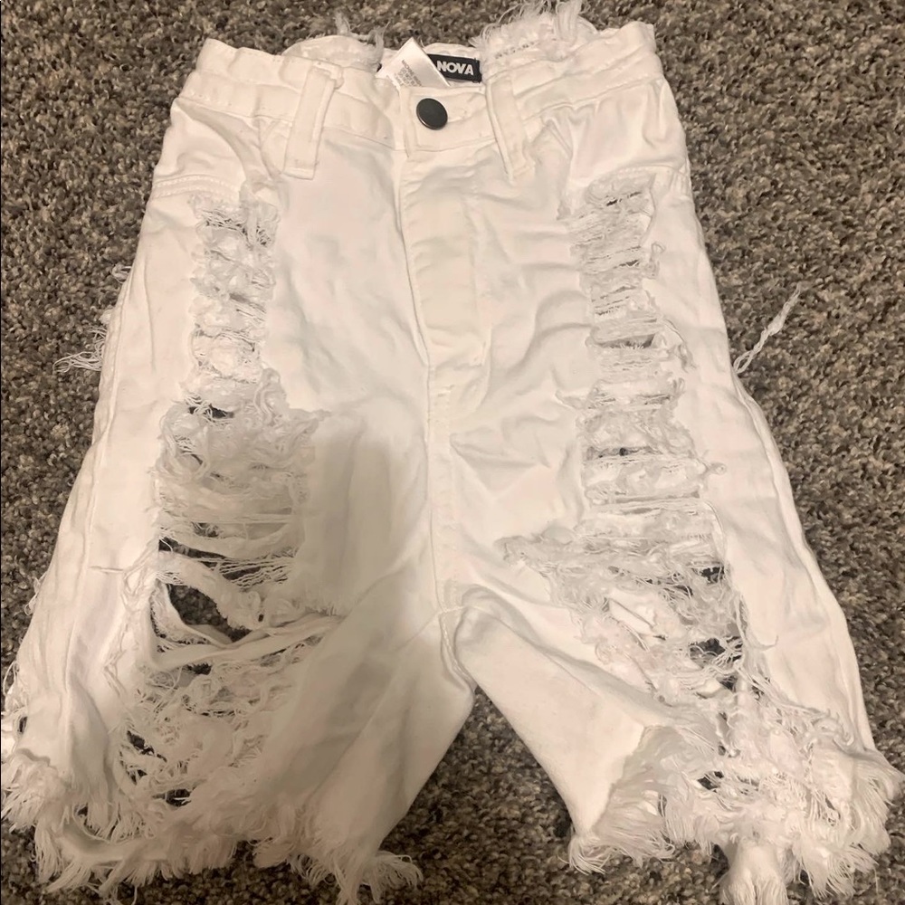 Fashion nova ripped shorts